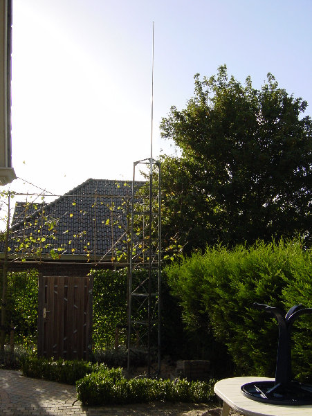 DSC00824.JPG (560.6 KiB) 42527 keer bekeken Achter in de hoek van de tuin
